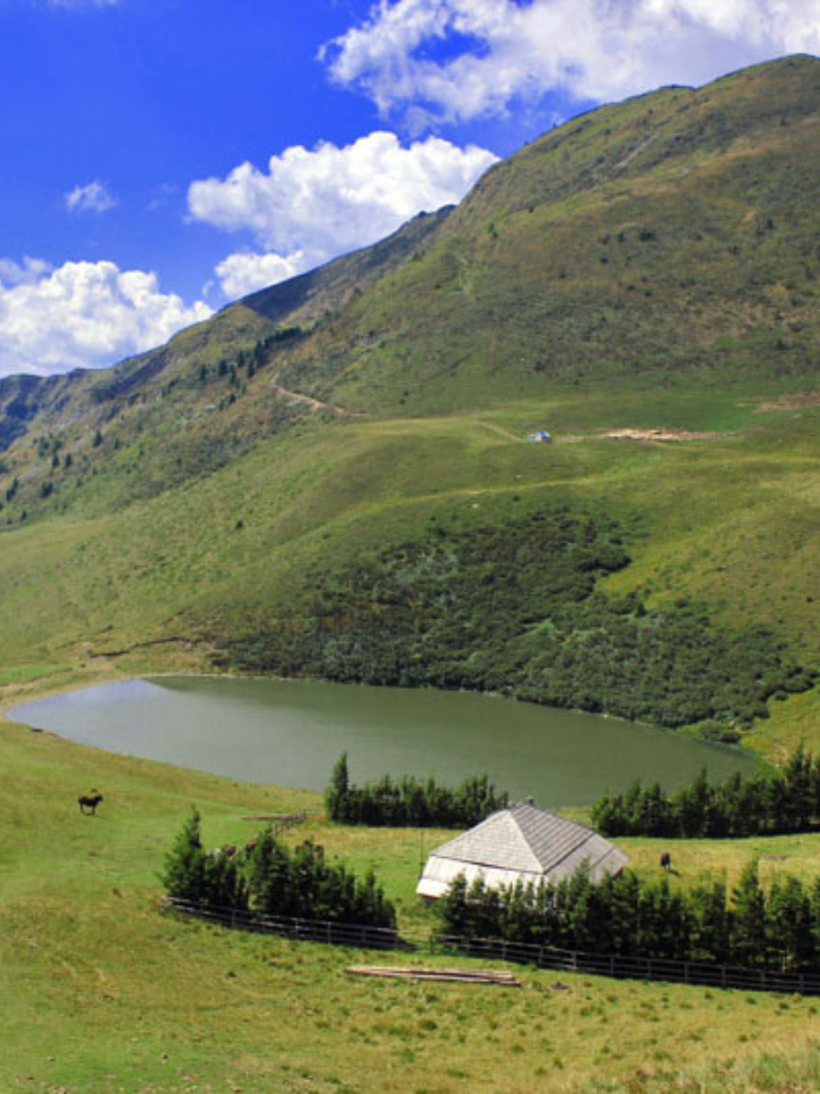 Lacul Vulturilor, obiectiv turistic Întorsura Buzăului